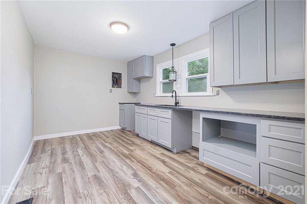 629 2nd Street Southwest Conover, NC 28613 - Photo 7 of 24 Gallery Image 7