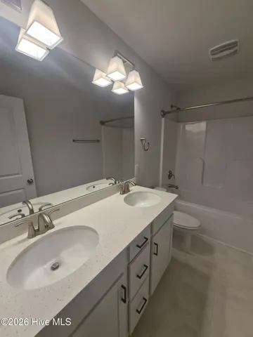 $2,200 | 301 Harvest Mdw Crossing, Jacksonville, NC 28546