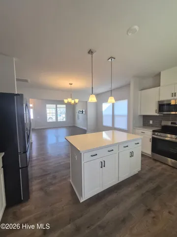 $2,200 | 301 Harvest Mdw Crossing, Jacksonville, NC 28546