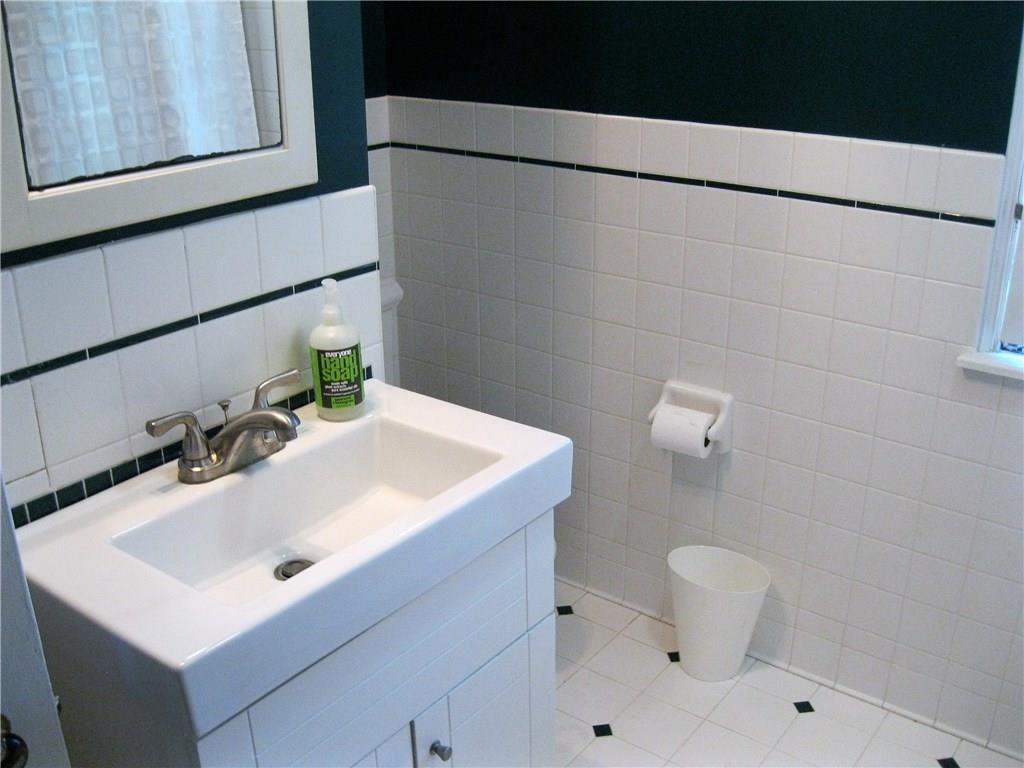 142 Clinton Street Portland, ME 04103 - Photo 23 of 34 Photo