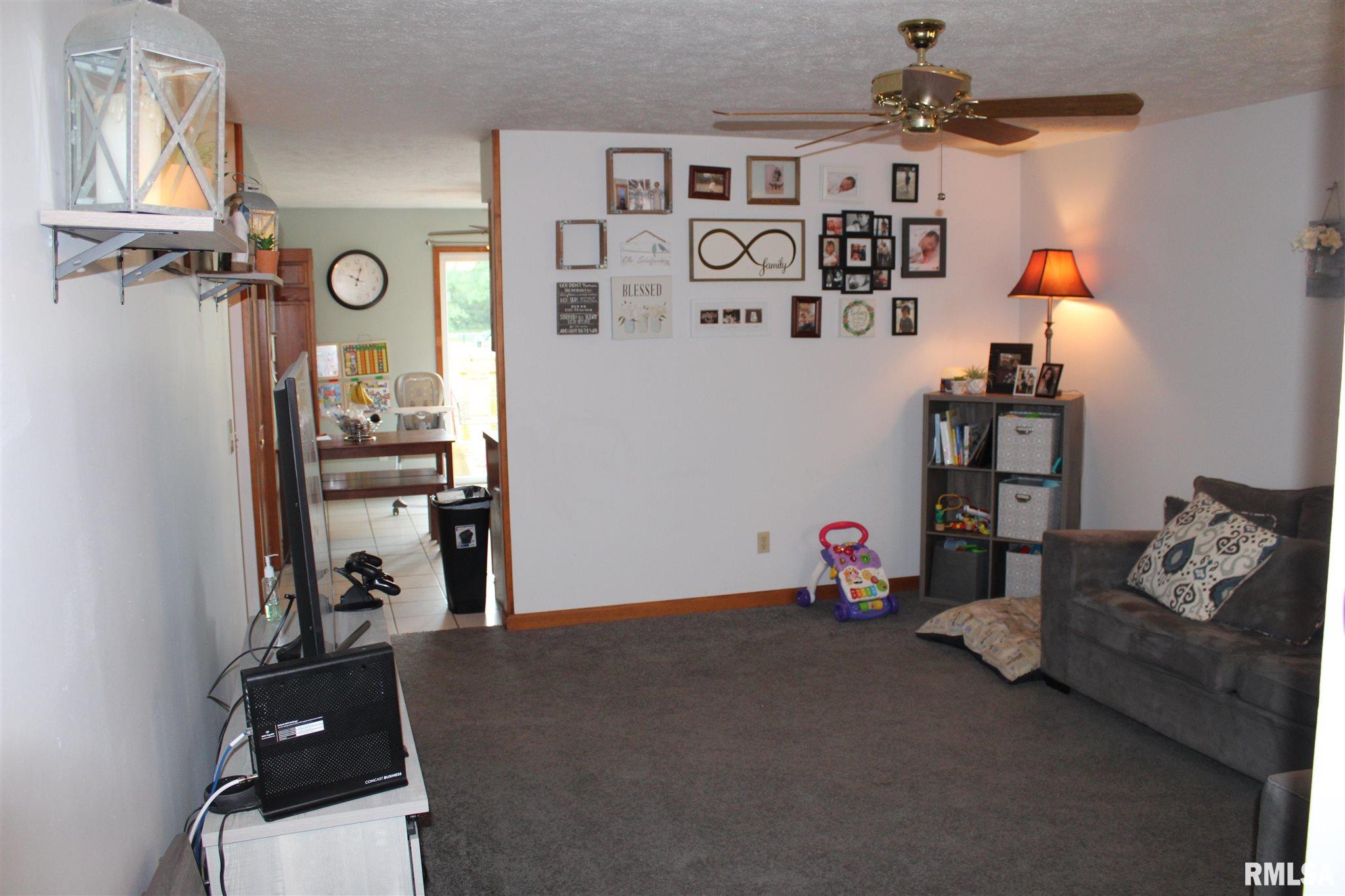 131 Genoa Drive Springfield, IL 62703 - Photo 6 of 17 Gallery Image 6