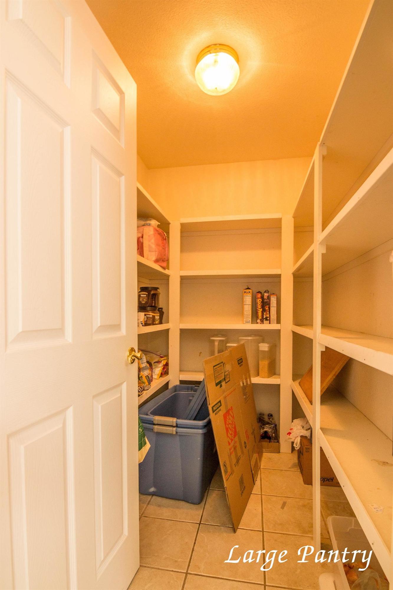 175 Stewart Road Grants Pass, OR 97526 - Photo 11 of 35 Additional Photo