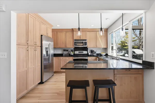 $325,000 | 140 Birnamwood Drive, Burnsville, MN 55337