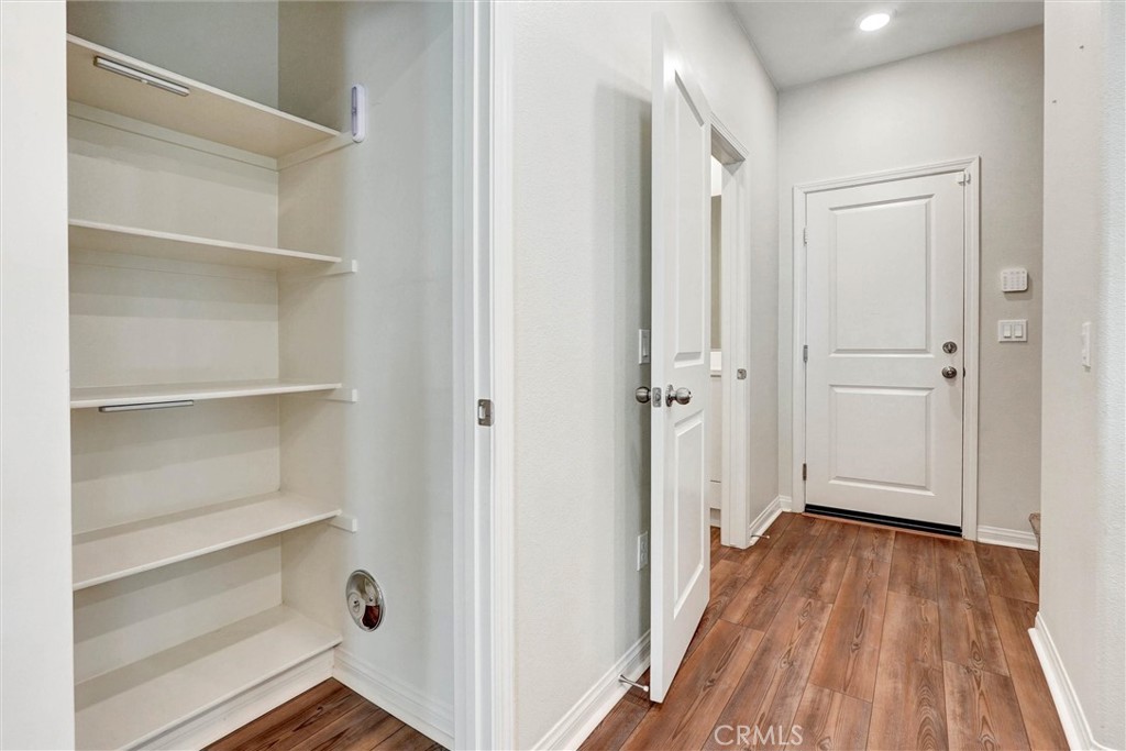 26417 Choral Saugus, CA 91350 - Photo 13 of 39