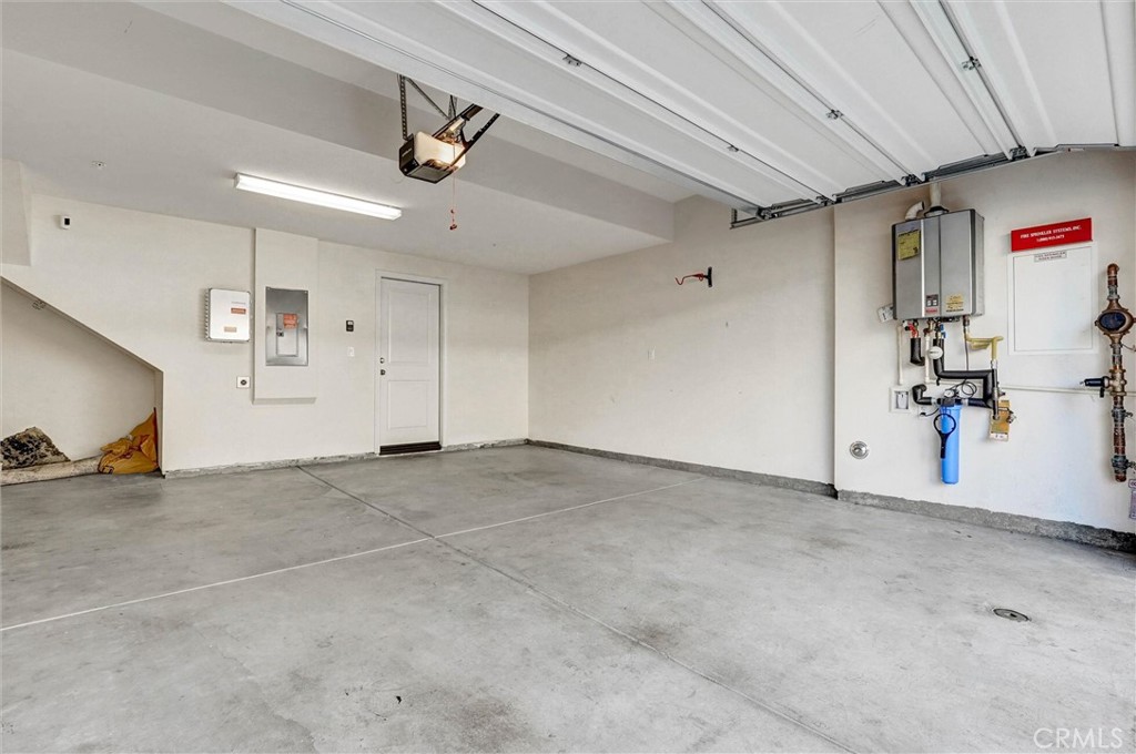 26417 Choral Saugus, CA 91350 - Photo 34 of 39