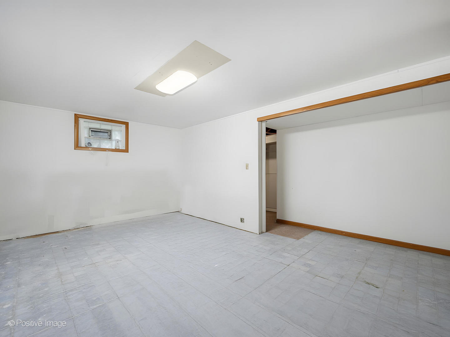 18646 Palmer Circle Homewood, IL 60430 - Photo 14 of 17 a view of an empty room