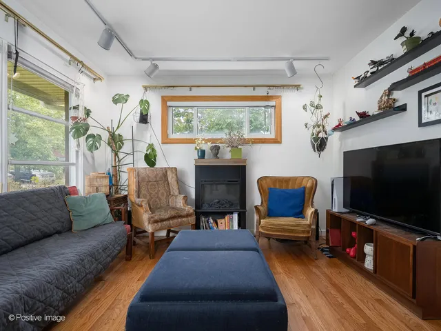 $236,000 | 18646 Palmer Circle, Homewood, IL 60430