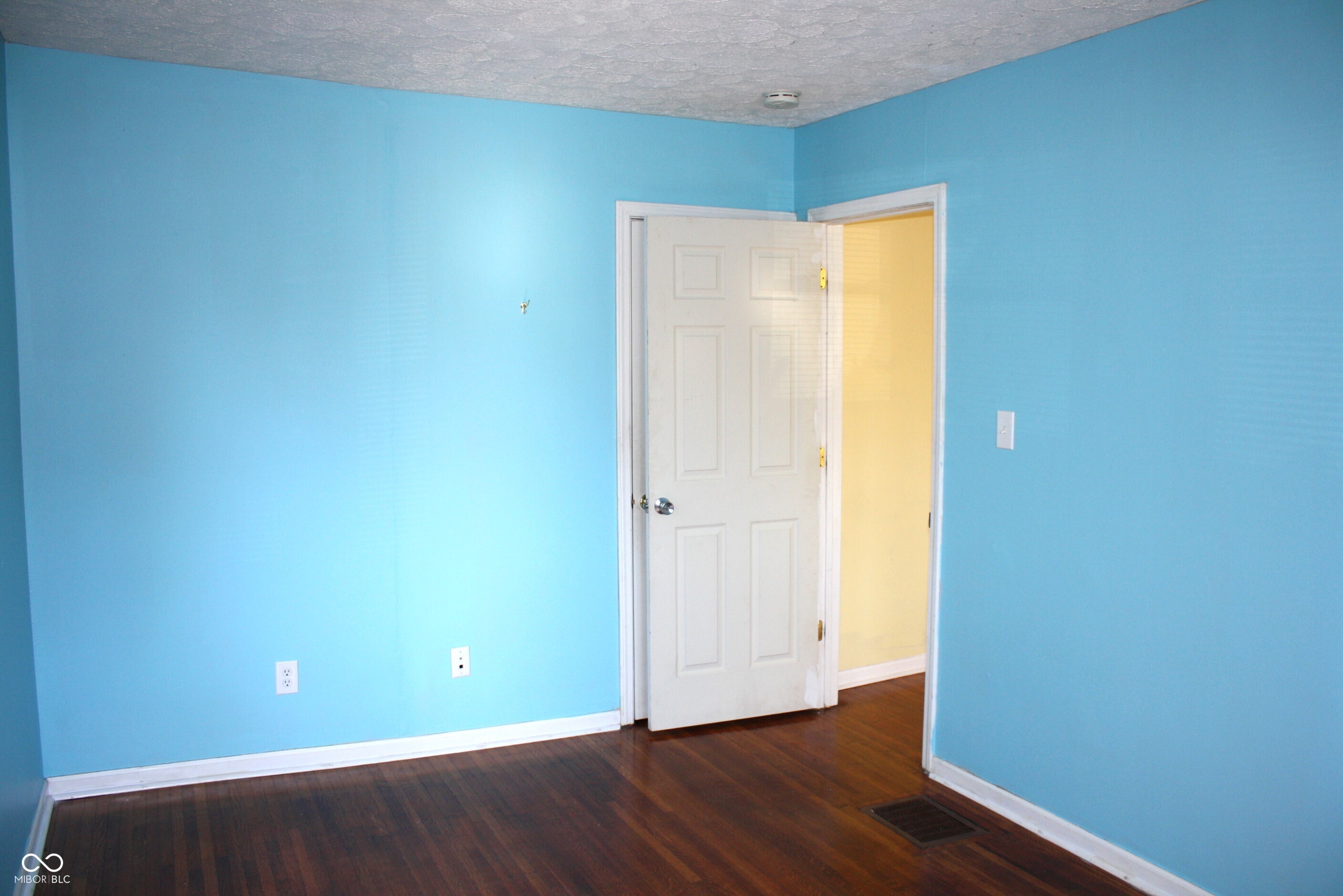 439 Berkley Road Indianapolis, IN 46208 - Photo 12 of 26 Gallery Image 12