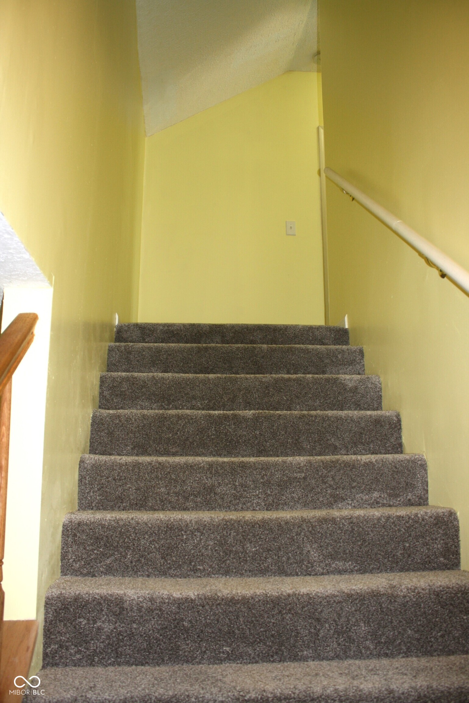 439 Berkley Road Indianapolis, IN 46208 - Photo 15 of 26 Gallery Image 15