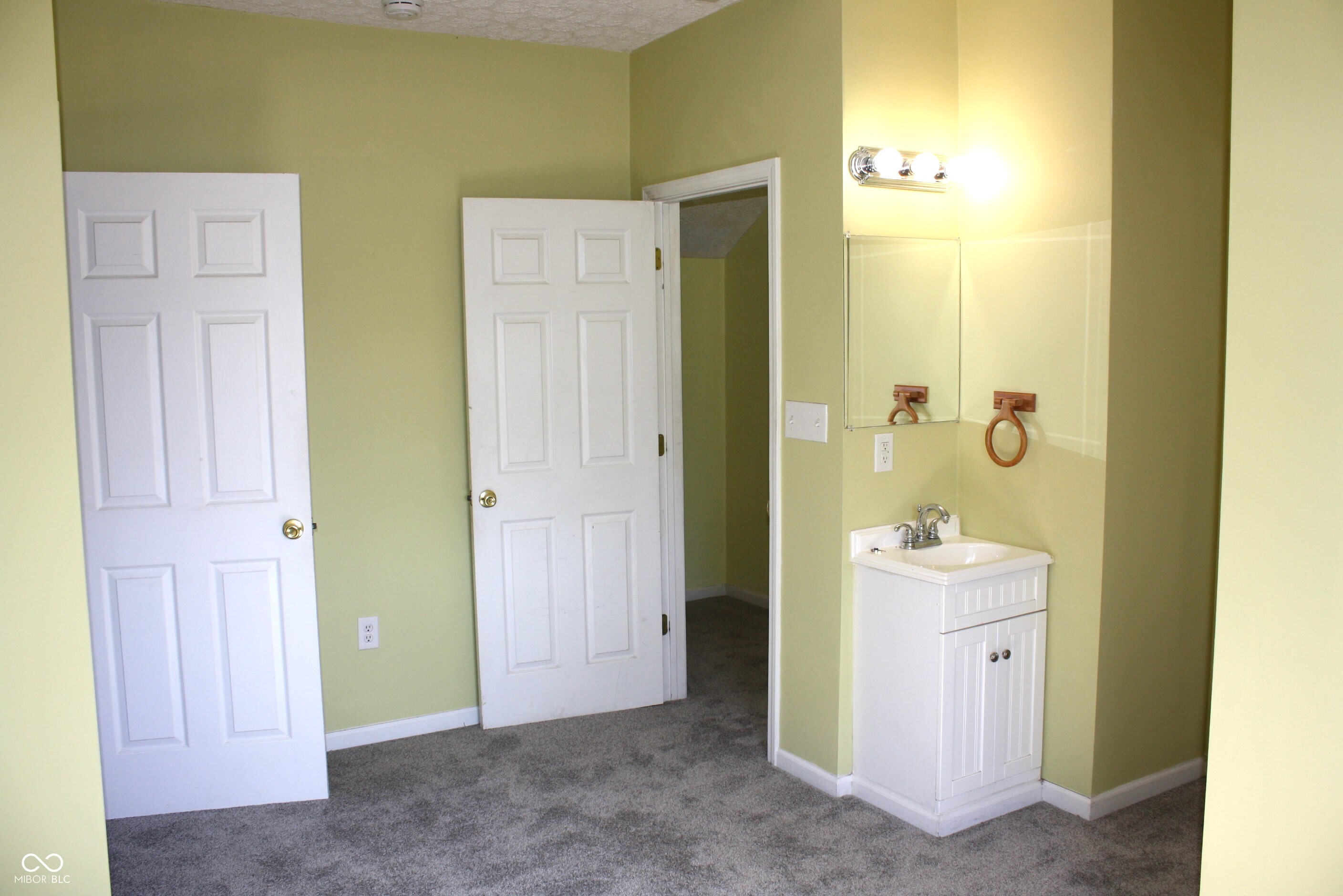 439 Berkley Road Indianapolis, IN 46208 - Photo 19 of 26 Gallery Image 19