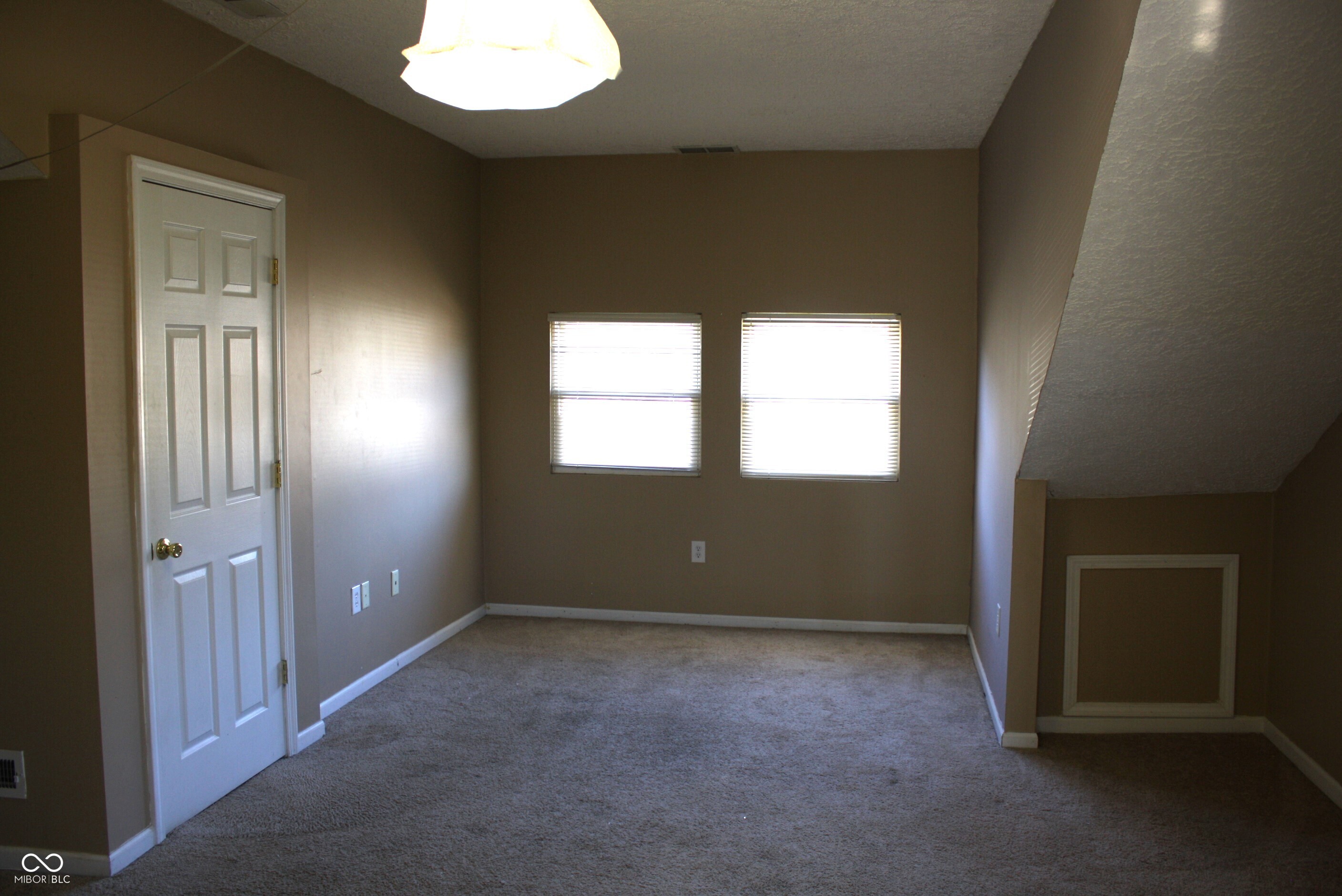 439 Berkley Road Indianapolis, IN 46208 - Photo 22 of 26 Gallery Image 22