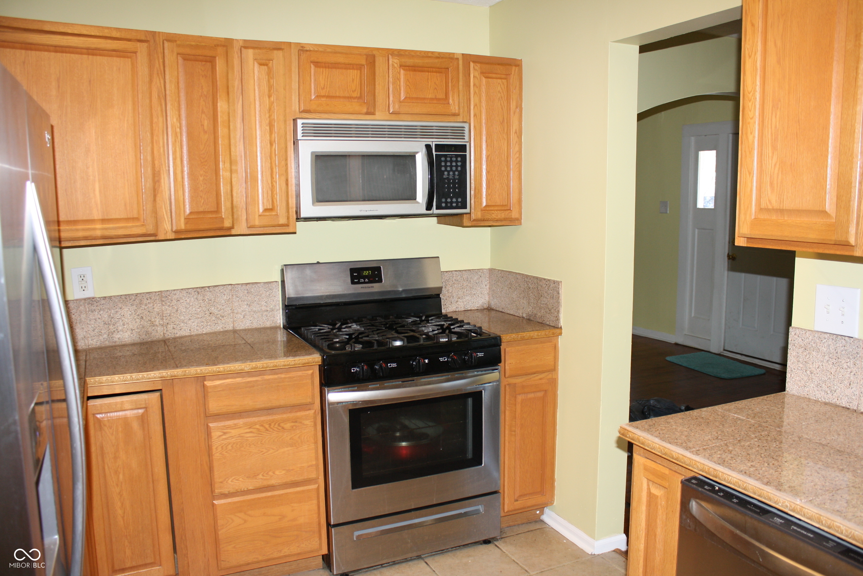 439 Berkley Road Indianapolis, IN 46208 - Photo 5 of 26 Gallery Image 5