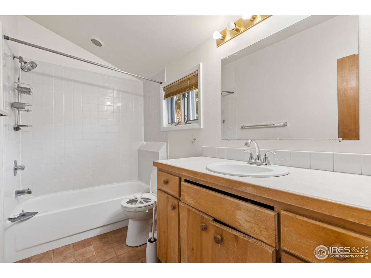 855 Union Avenue Boulder, CO 80304 - Photo 18 of 21 a bathroom with a sink a toilet and a bathtub