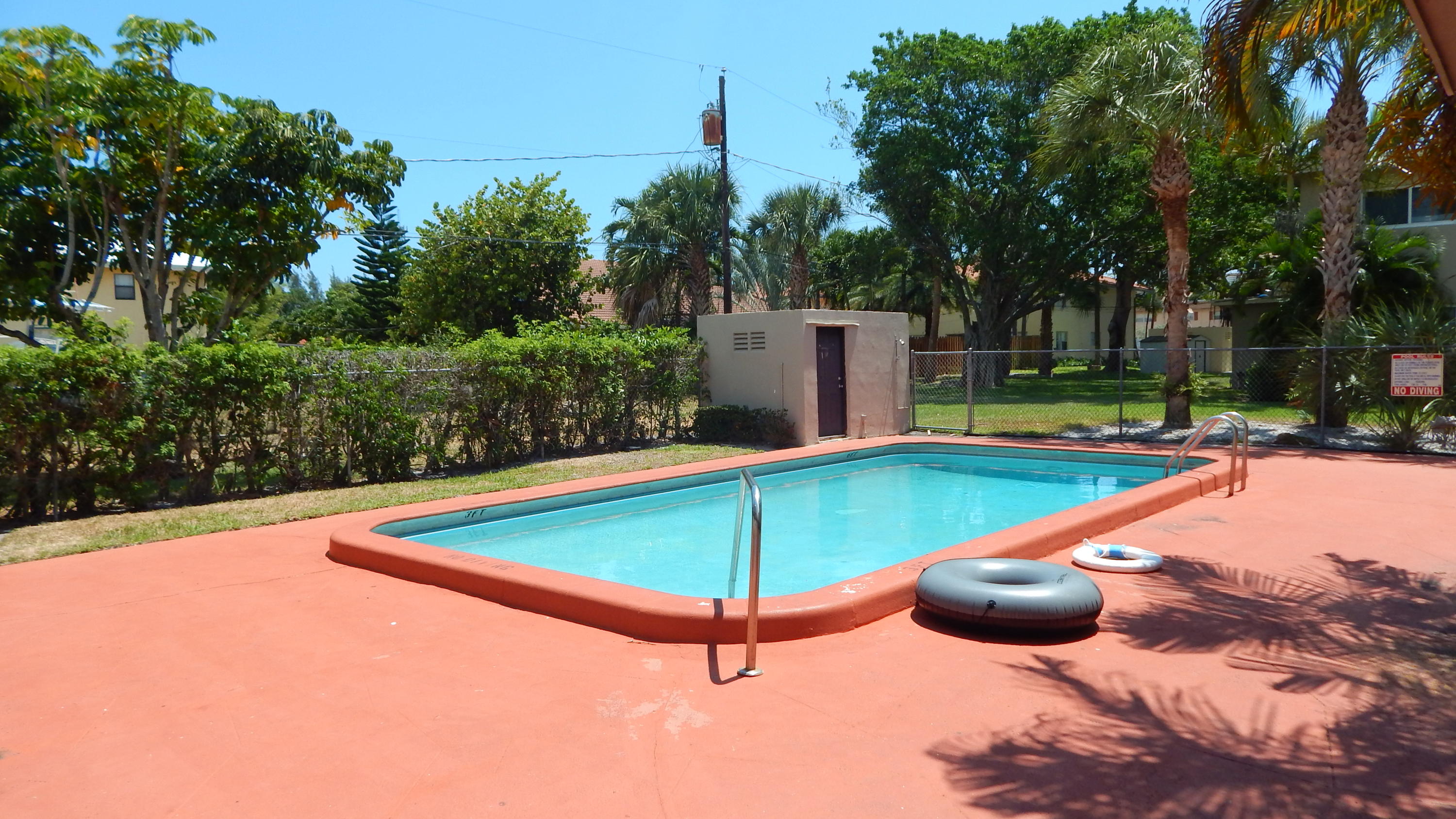 265 Southwest 7th Street, Unit 1 Boca Raton, FL 33432 - Photo 3 of 14 Community Pool