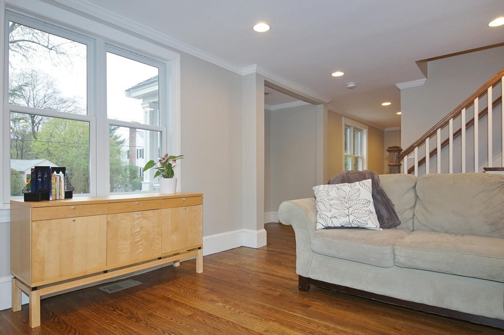 85 Longfellow Road Newton, MA 02462 - Photo 8 of 29