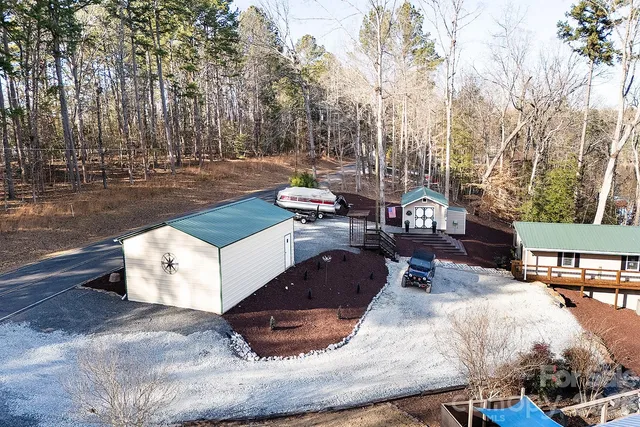 a roof view with sitting space