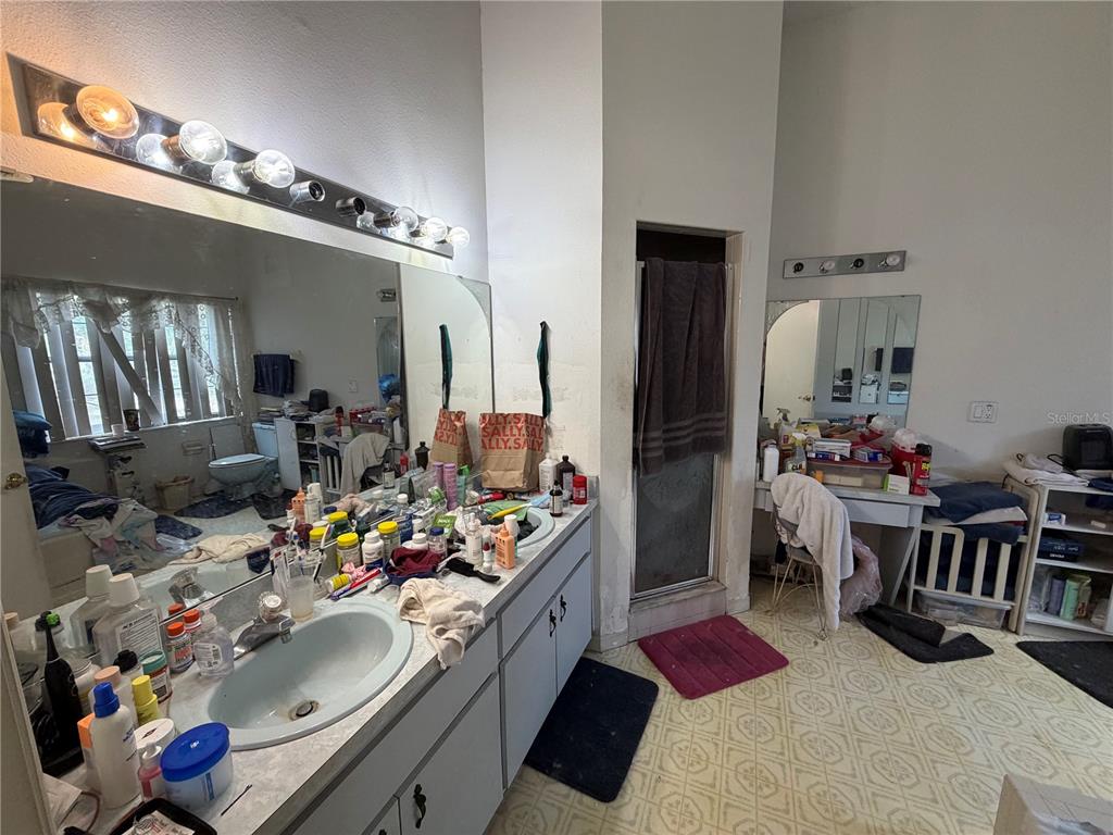 9 Hialeah Drive Ocala, FL 34482 - Photo 22 of 41 a very nice looking room with furniture