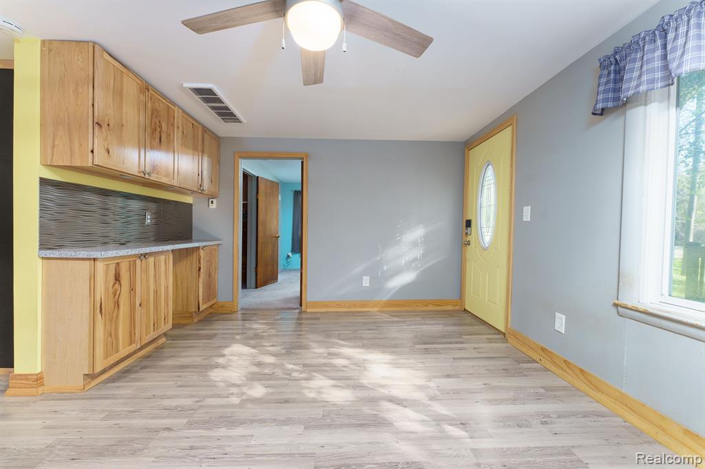 10159 Clark Road Davison, MI 48423 - Photo 17 of 49