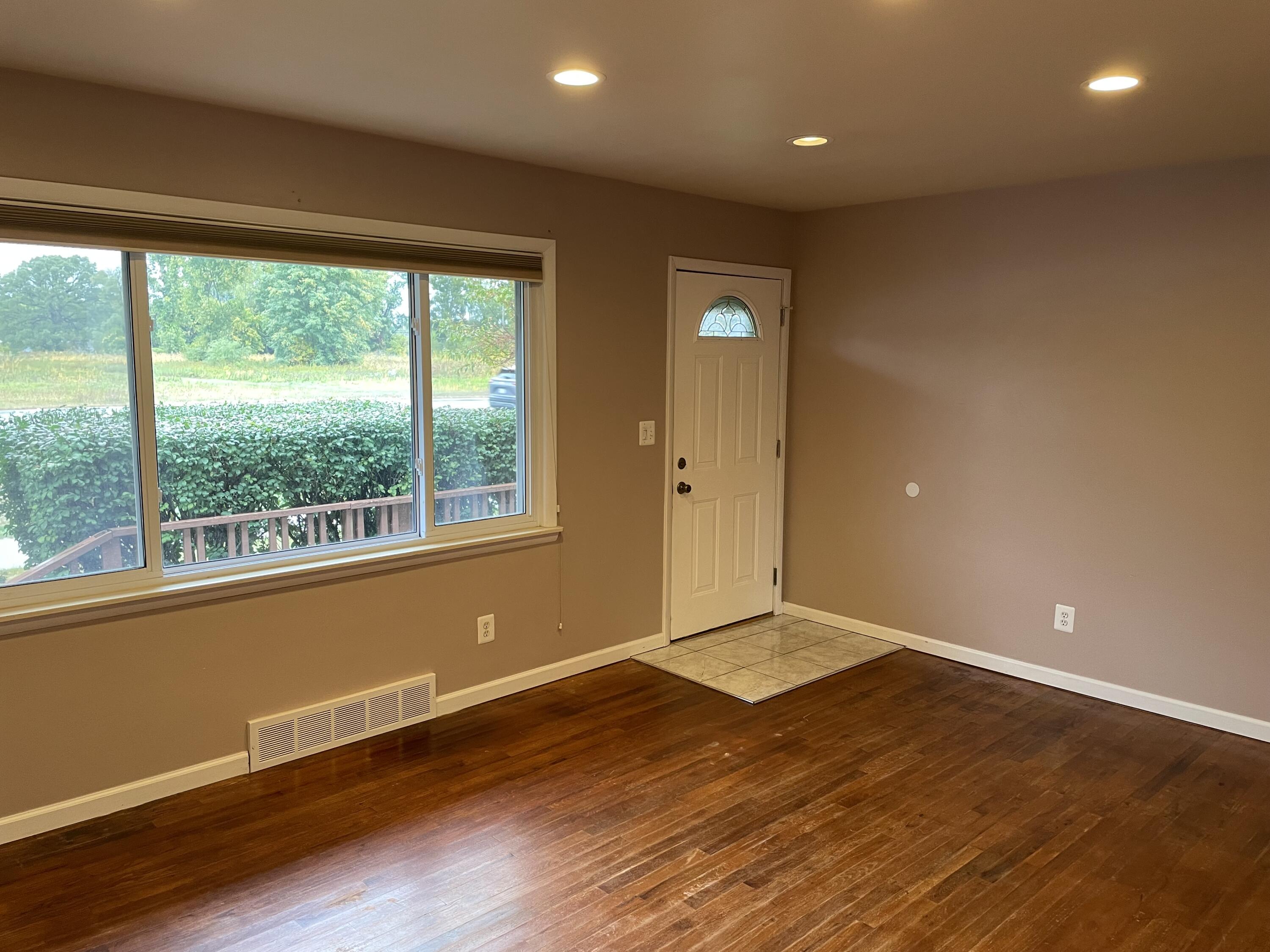 5616 23 Mile Road Utica, MI 48316 - Photo 4 of 14 IMG_8704