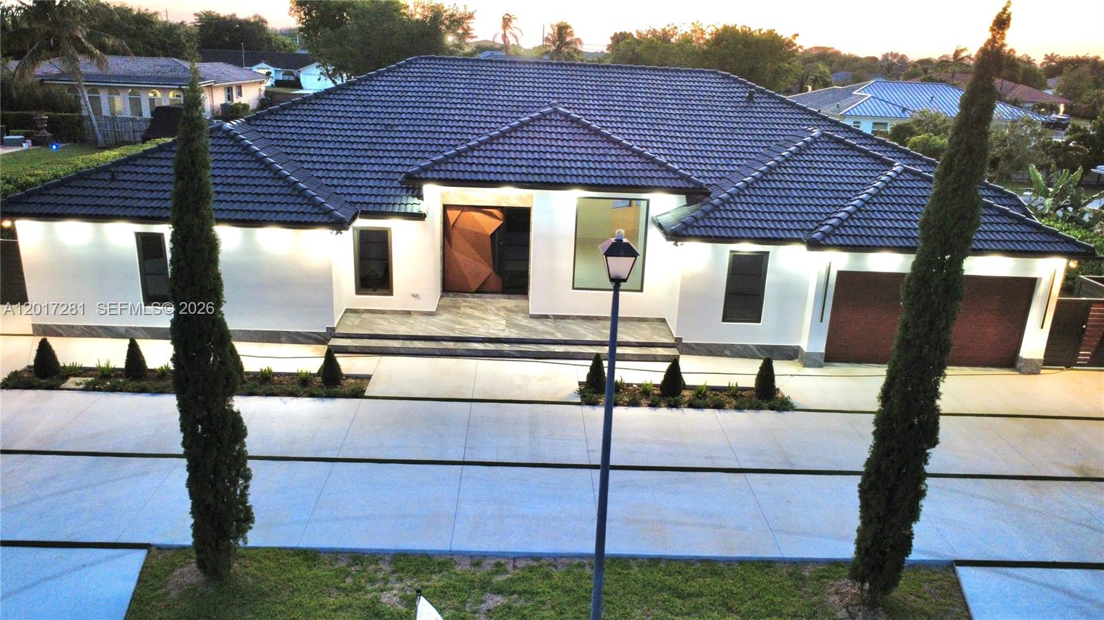 19880 Southwest 134th Avenue Miami, FL 33177 - Photo 2 of 59