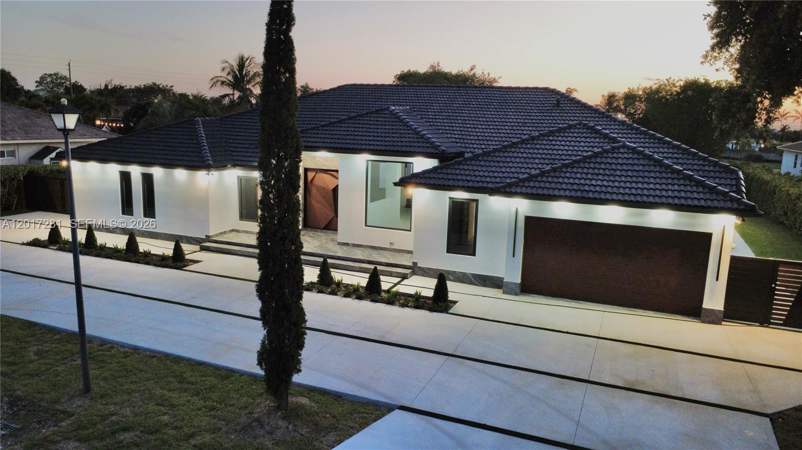 19880 Southwest 134th Avenue Miami, FL 33177 - Photo 6 of 59