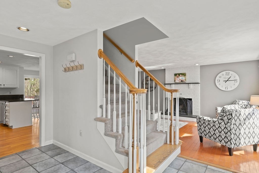 10 Ribero Drive Franklin, MA 02038 - Photo 2 of 40