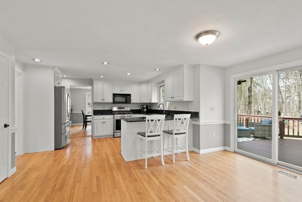 10 Ribero Drive Franklin, MA 02038 - Photo 7 of 40