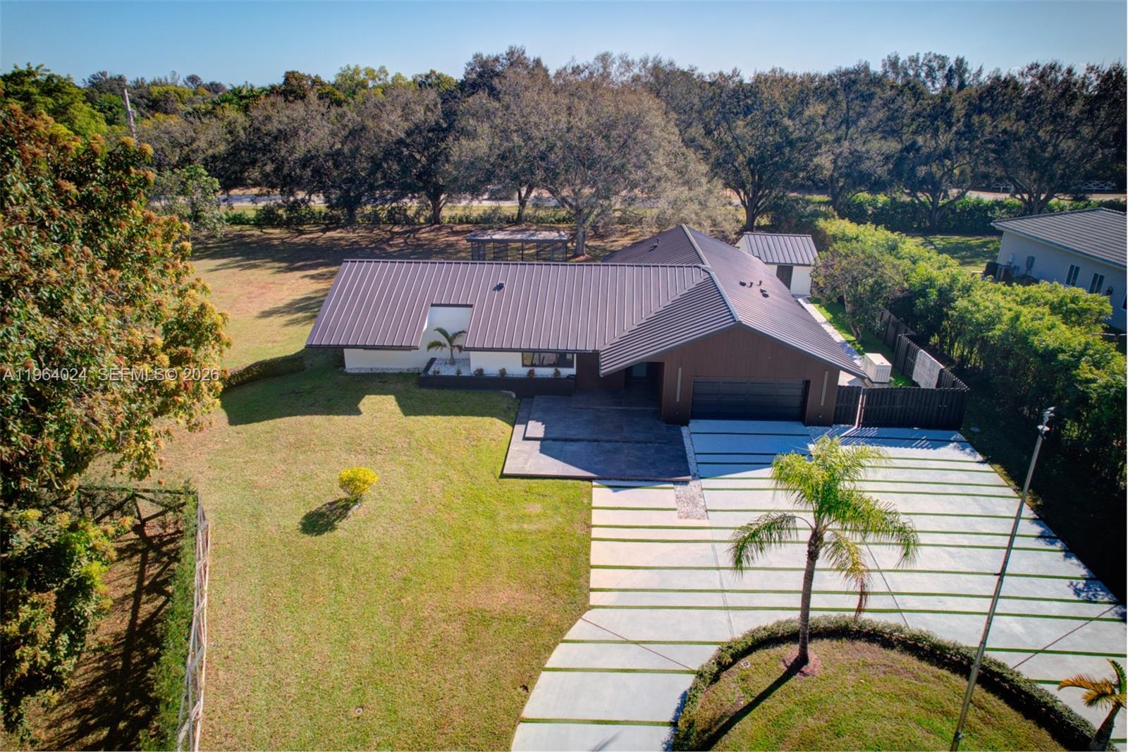 5020 Hawkhurst Avenue Southwest Ranches, FL 33331 - Photo 6 of 71 Gallery Image 6