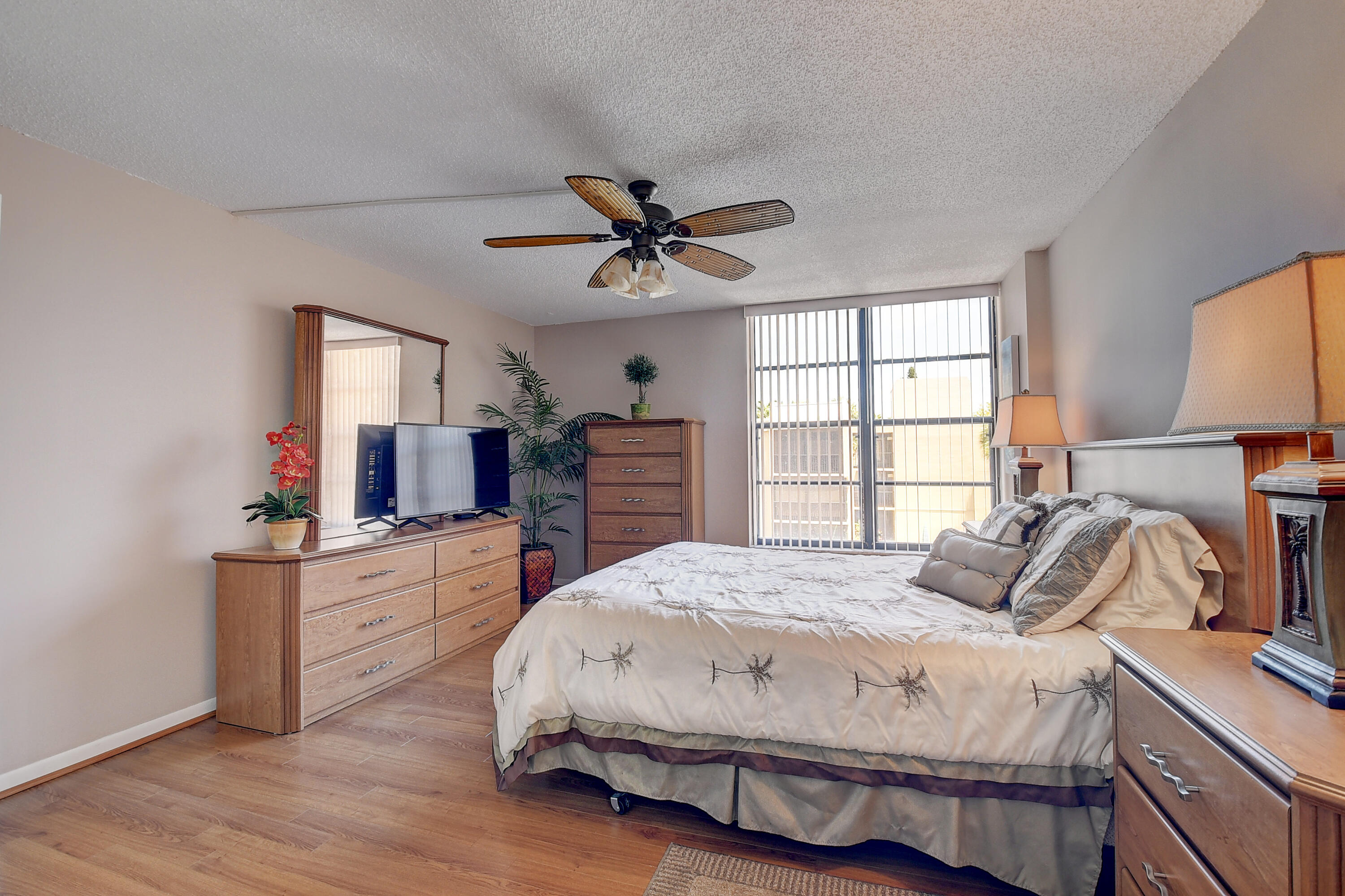 6 Royal Palm Way, Unit 305 Boca Raton, FL 33432 - Photo 21 of 43 27_dsc_7584_5_6_7_8