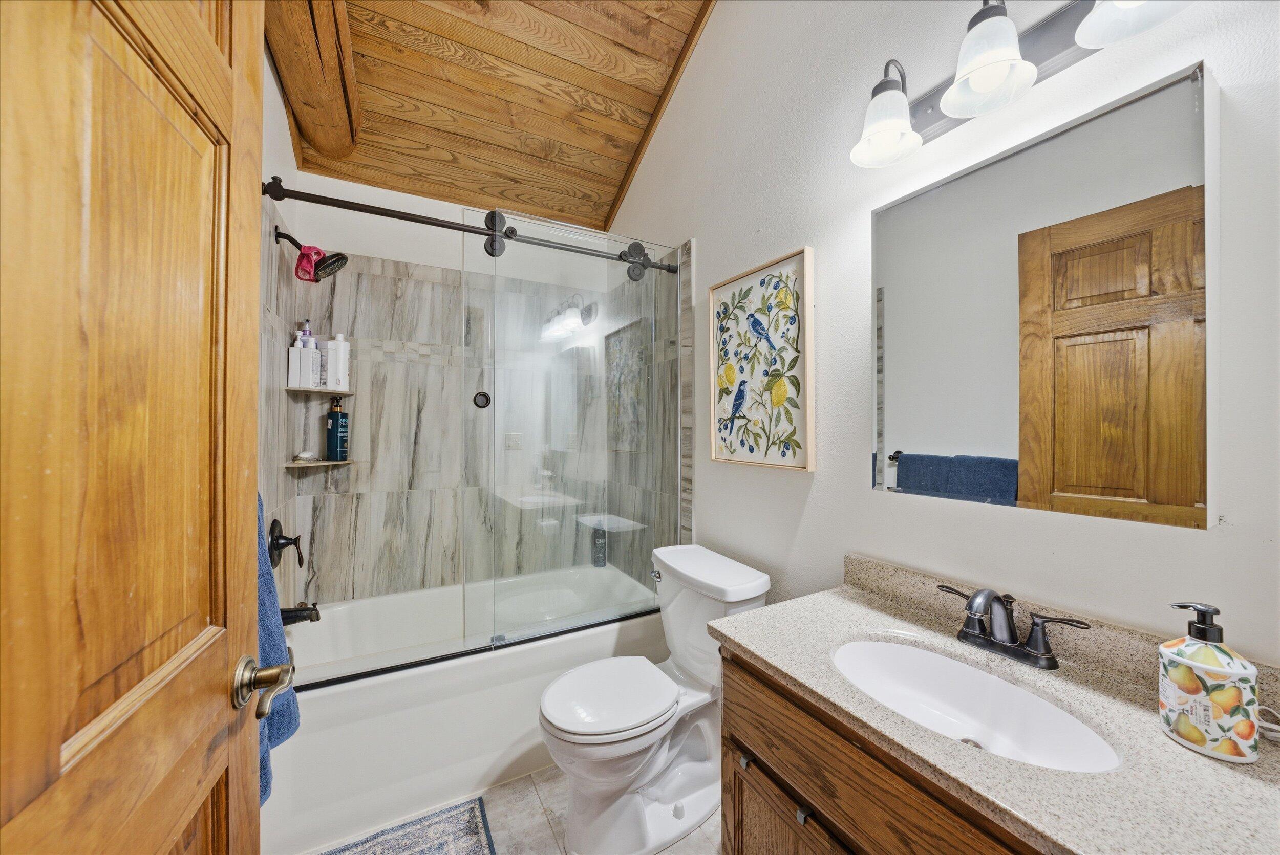 9020 Marken Road Liberty, WI 54245 - Photo 31 of 77 Upper Level Full Bath