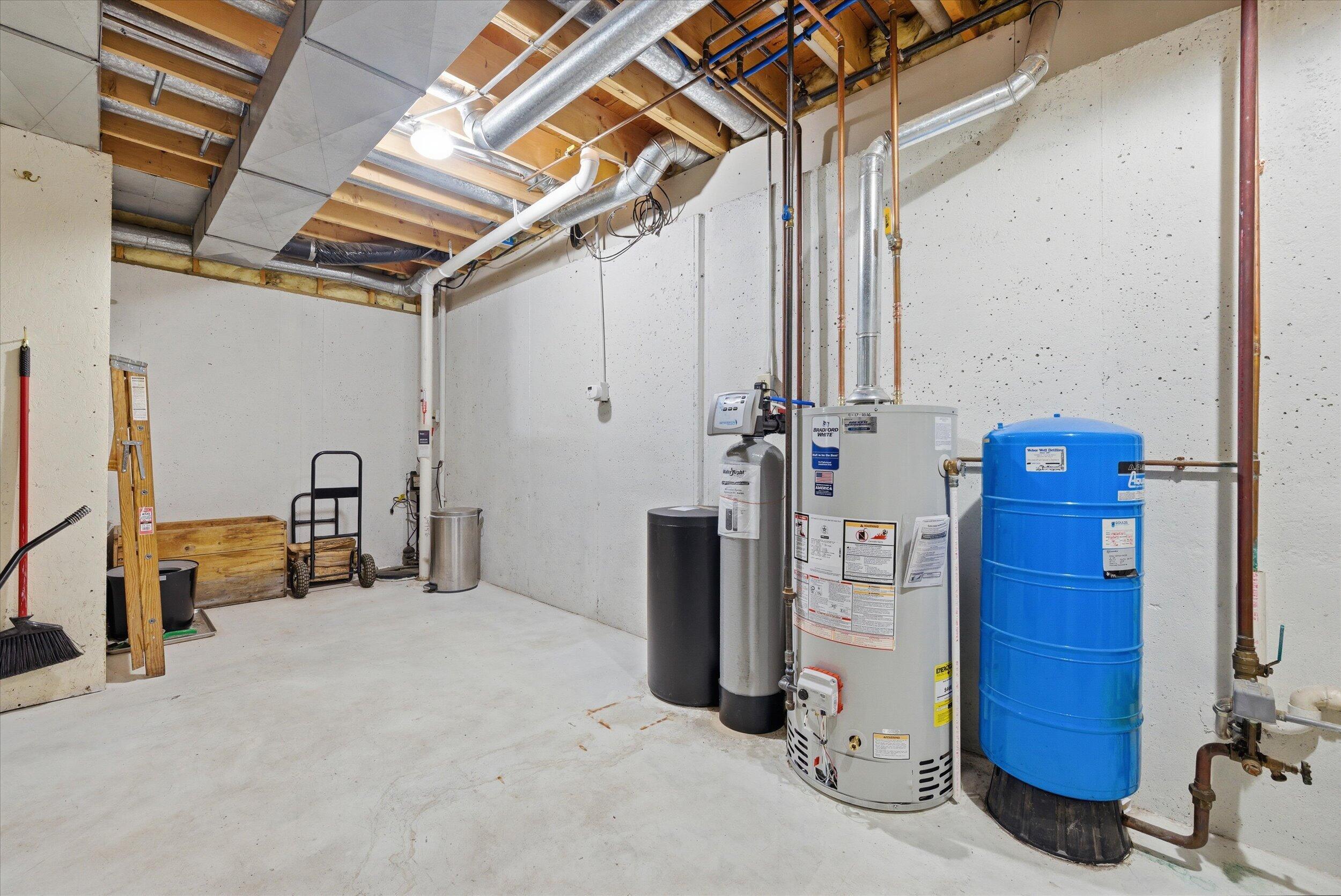 9020 Marken Road Liberty, WI 54245 - Photo 38 of 77 New Water Heater & Softener