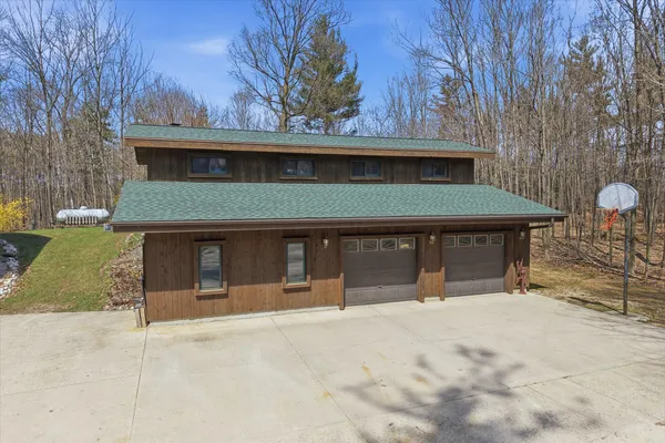 $950,000 | 9020 Marken Road, Liberty, WI 54245