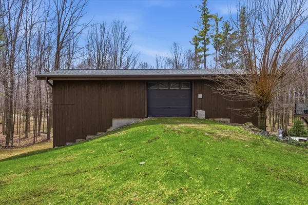 $950,000 | 9020 Marken Road, Liberty, WI 54245