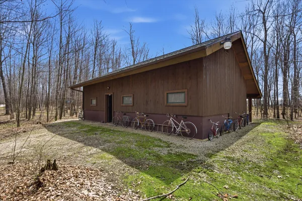 $950,000 | 9020 Marken Road, Liberty, WI 54245