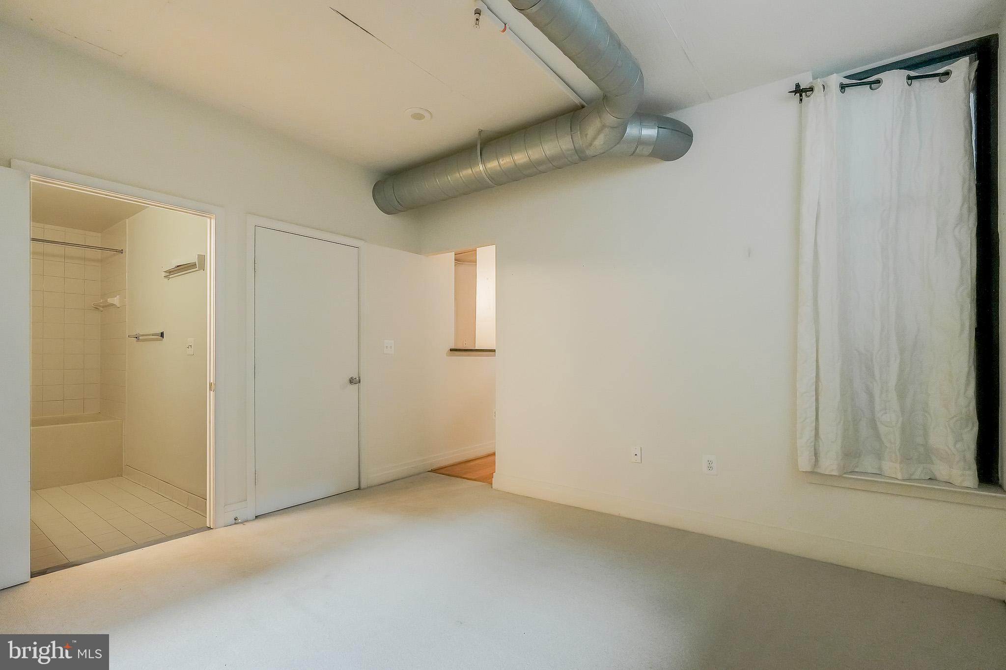 2020 12th Street Northwest, Unit T05 Washington, DC 20009 - Photo 17 of 38 a view of a small space