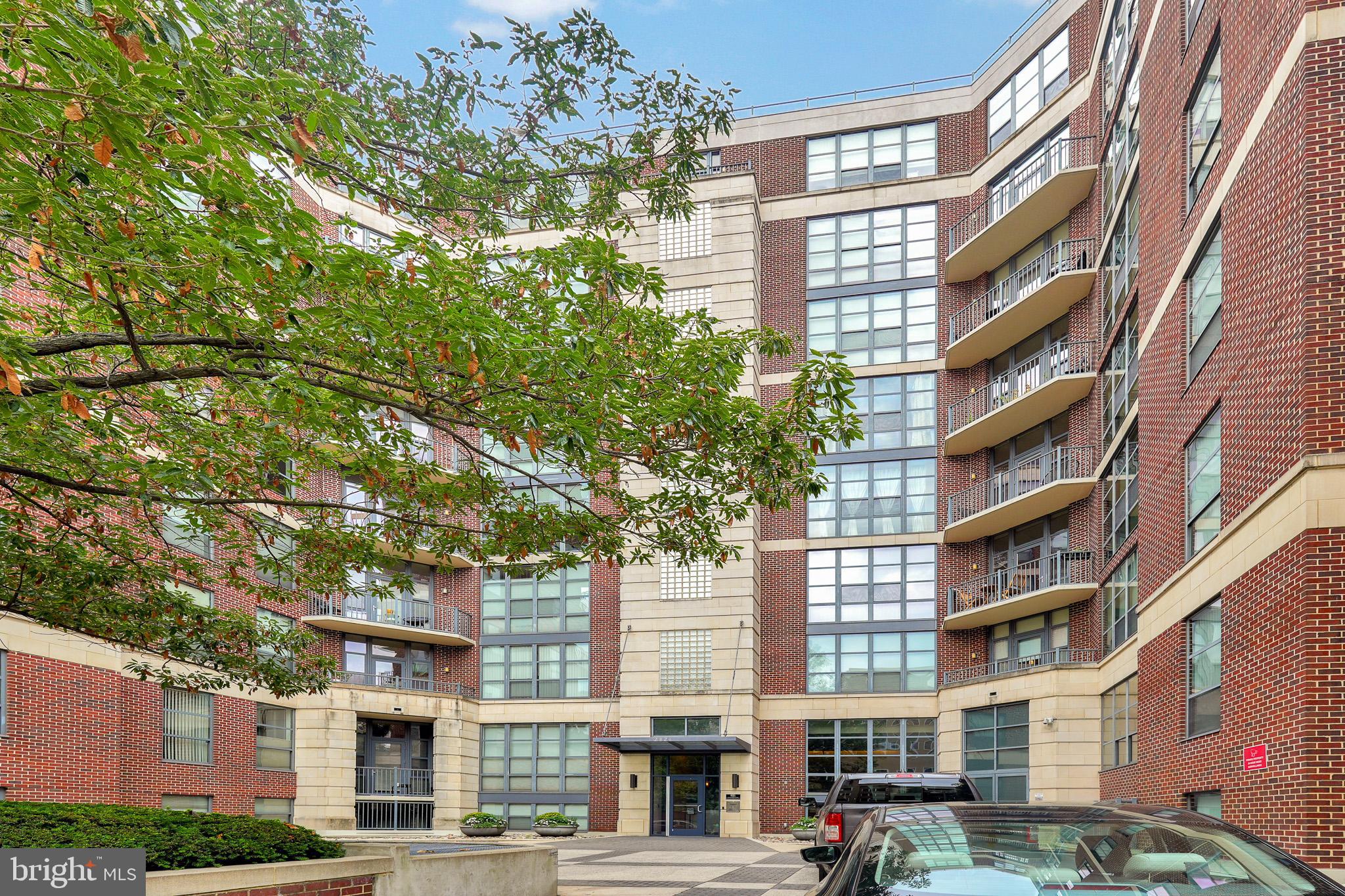 2020 12th Street Northwest, Unit T05 Washington, DC 20009 - Photo 5 of 38 a front view of a multi story building
