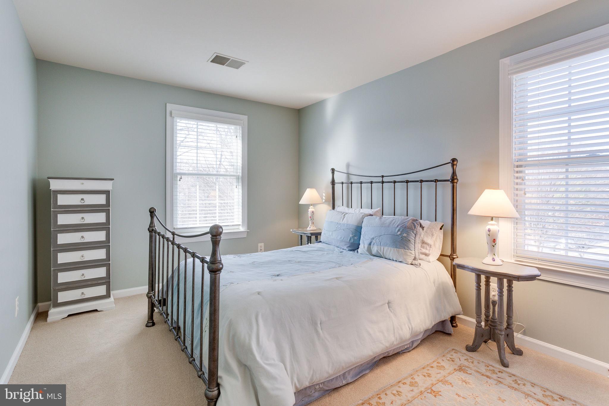 8320 Wolftrap Road Vienna, VA 22182 - Photo 23 of 35