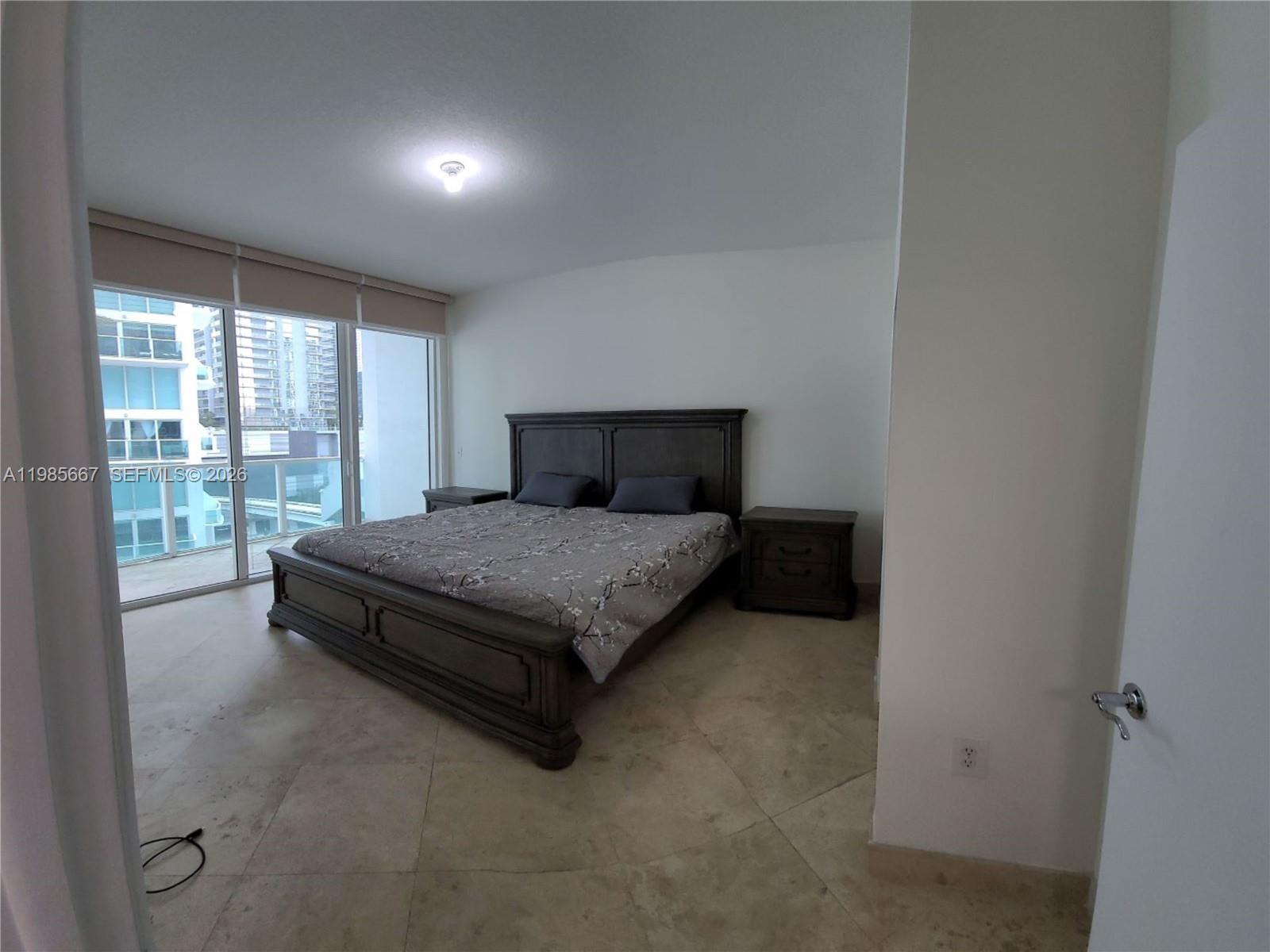 31 Southeast 5th Street, Unit 1110 Miami, FL 33131 - Photo 14 of 61