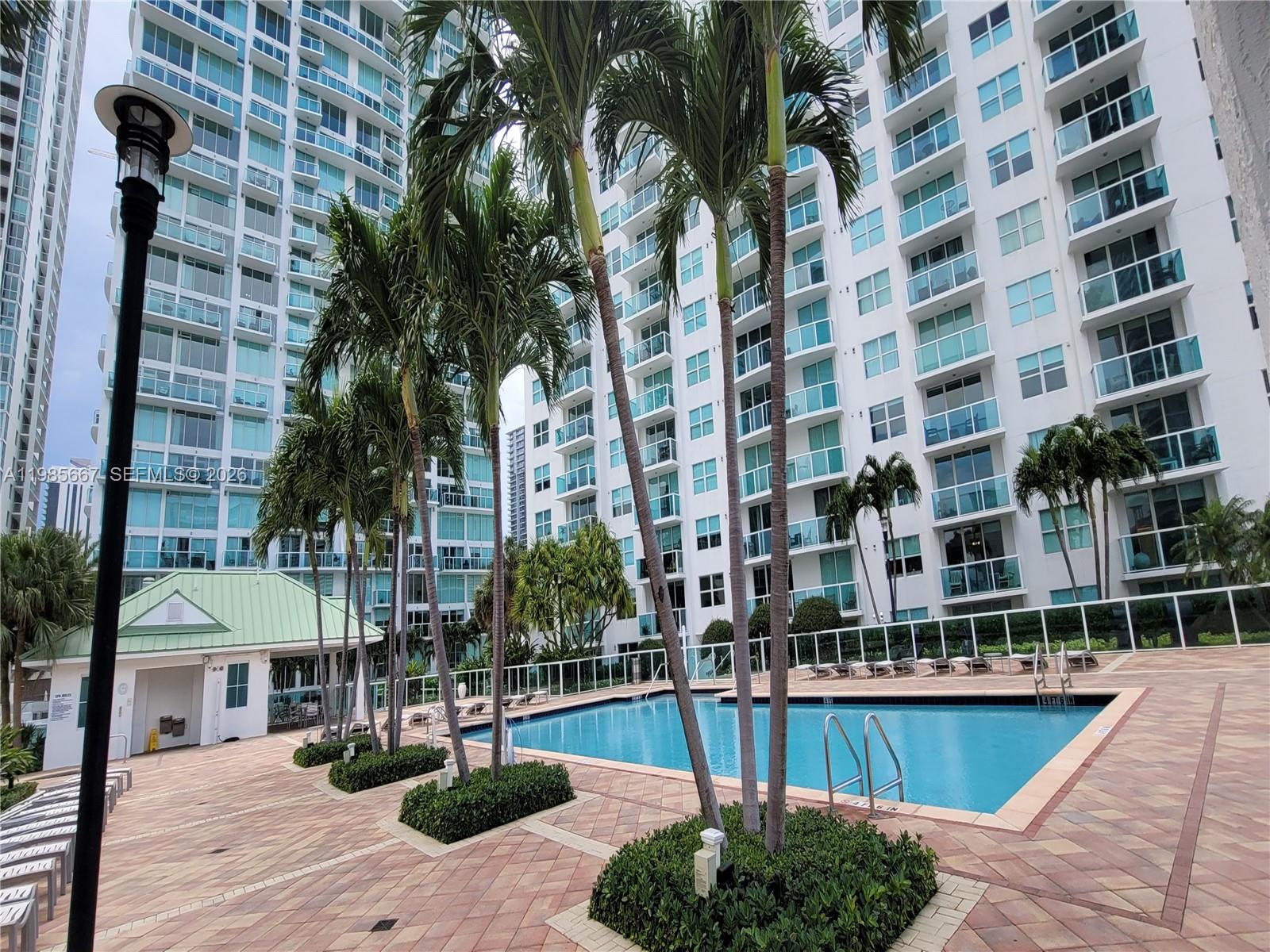 31 Southeast 5th Street, Unit 1110 Miami, FL 33131 - Photo 2 of 61