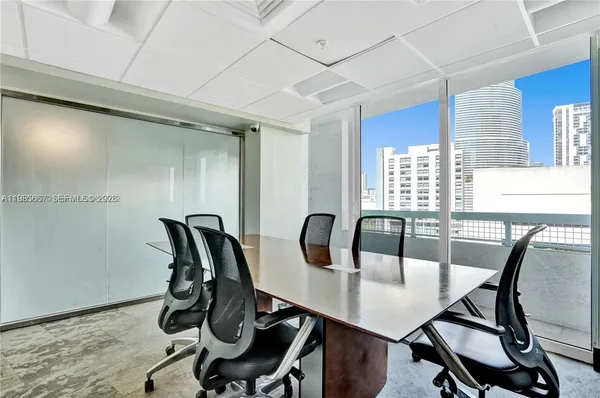 $3,900 | 31 Southeast 5th Street, Unit 1110, Miami, FL 33131