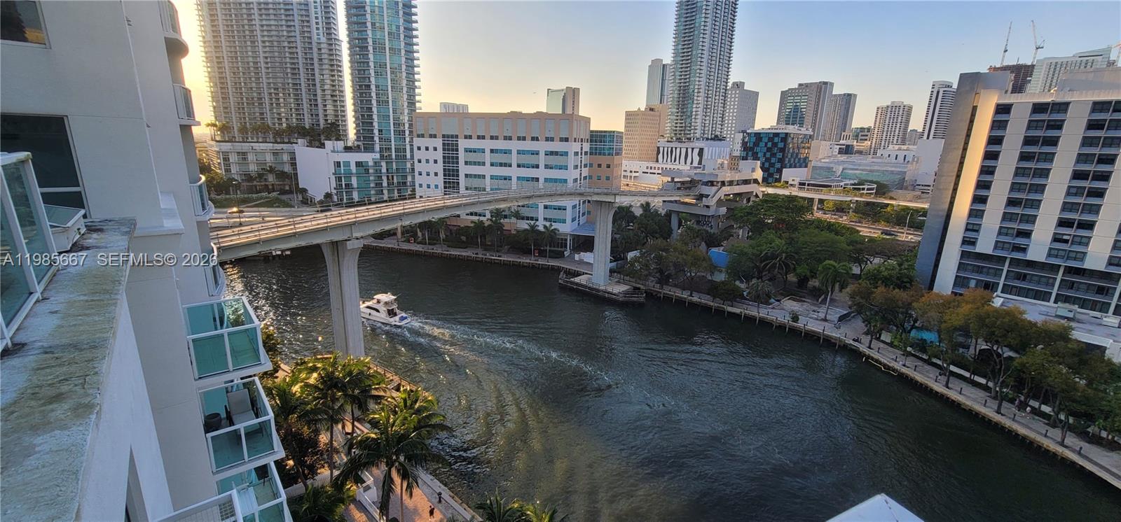 31 Southeast 5th Street, Unit 1110 Miami, FL 33131 - Photo 47 of 61 Miami River View
