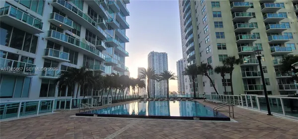 $3,900 | 31 Southeast 5th Street, Unit 1110, Miami, FL 33131