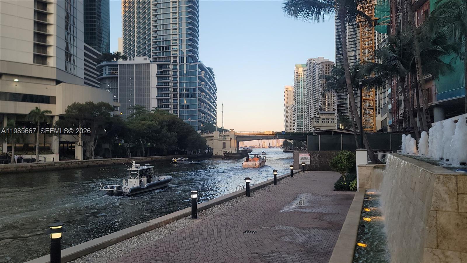 31 Southeast 5th Street, Unit 1110 Miami, FL 33131 - Photo 52 of 61 River Walk
