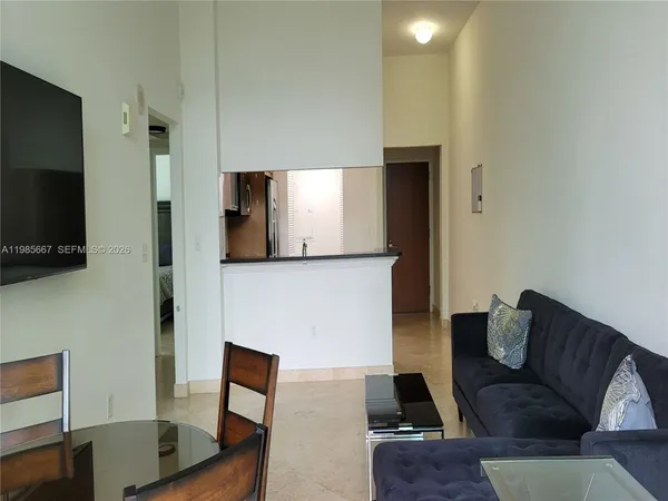 $3,900 | 31 Southeast 5th Street, Unit 1110, Miami, FL 33131