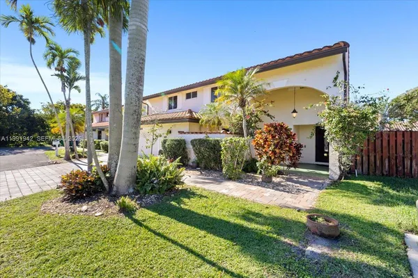 $5,500 | 2560 Bass Way, Unit 2560, Cooper City, FL 33026