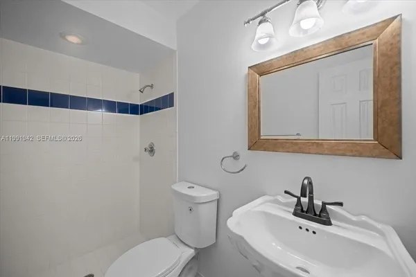 $5,500 | 2560 Bass Way, Unit 2560, Cooper City, FL 33026