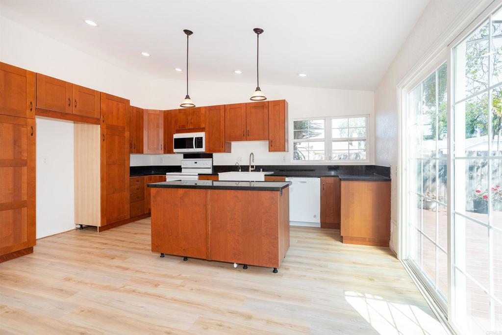 3799 Mulberry Street Oceanside, CA 92058 - Photo 3 of 33