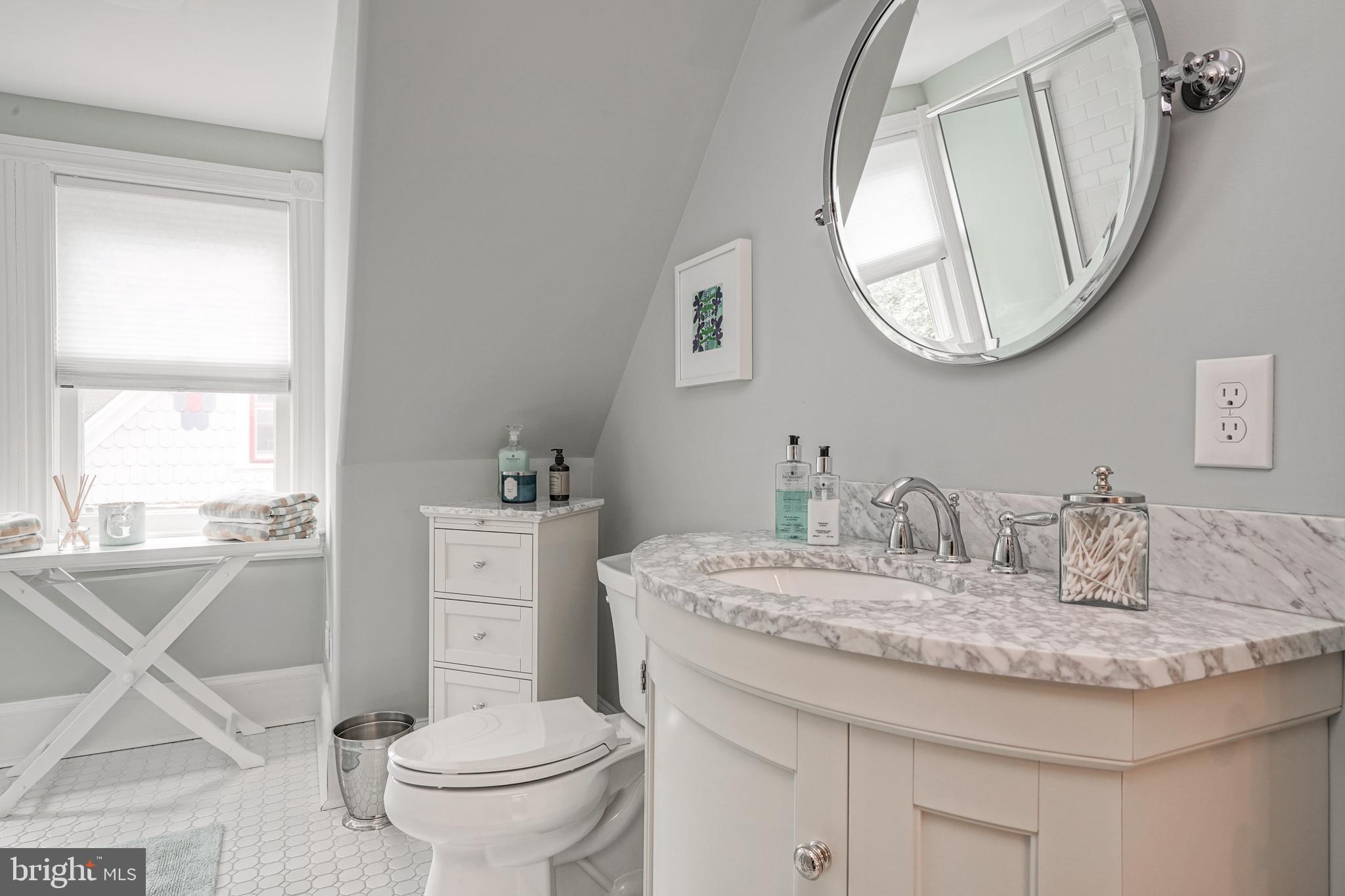 231 Chestnut Street Haddonfield, NJ 08033 - Photo 33 of 39 3rd Floor Full Bath