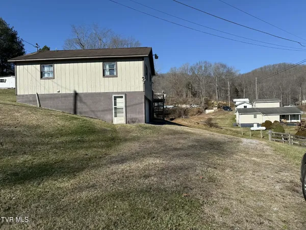 $169,900 | 11514 Norton-Coeburn Road, Coeburn, VA 24230