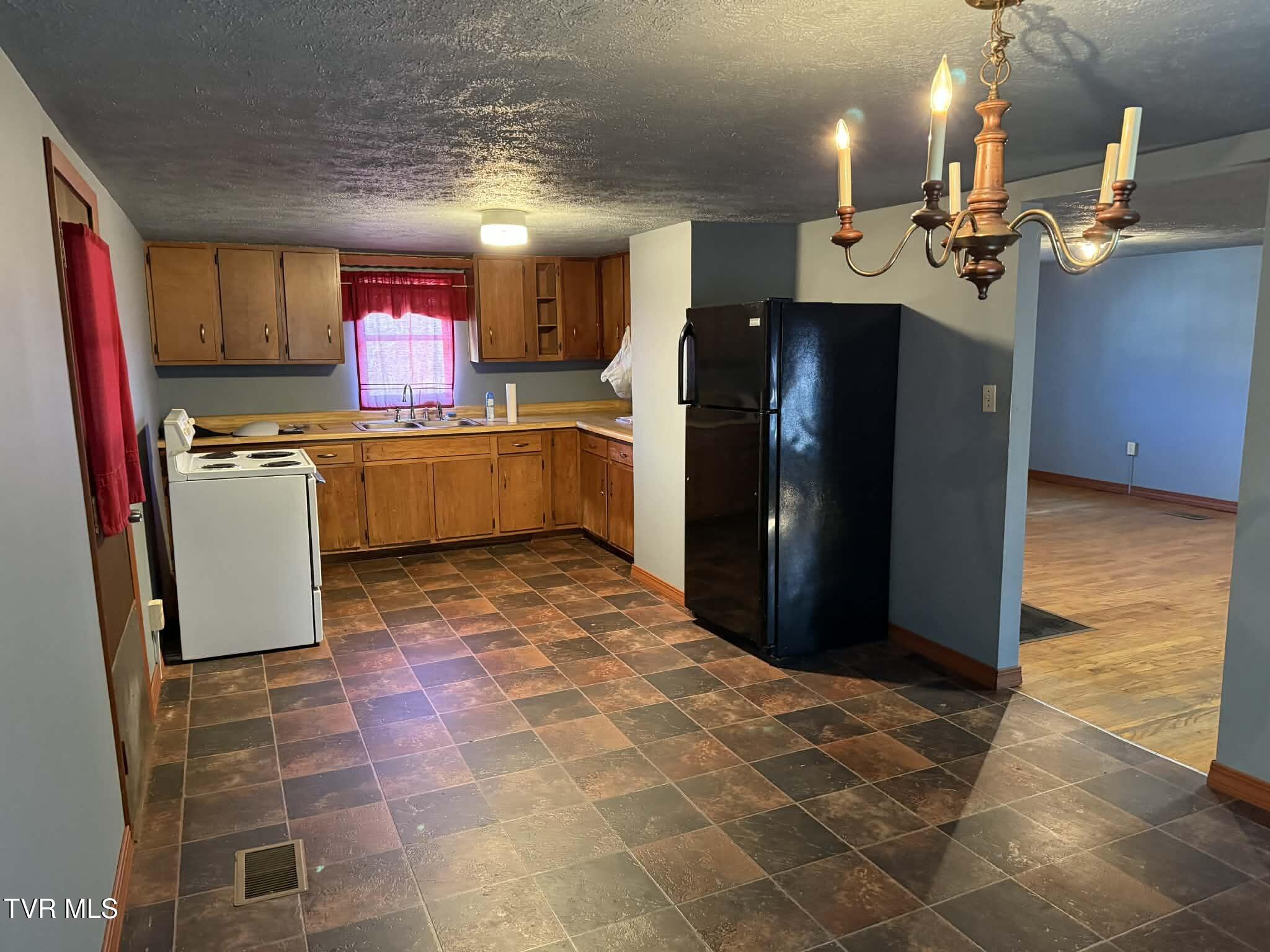 11514 Norton-Coeburn Road Coeburn, VA 24230 - Photo 8 of 30 hdfghdfg